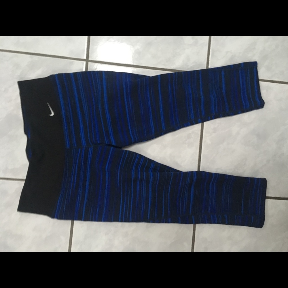 Nike cropped leggings
